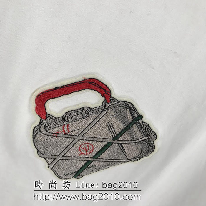 LV路易威登 勳章刺繡貼圖系列 19ss早春新款 百搭款 白色絲光棉短袖 男女同款 ydi1874